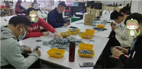 在深圳,她们帮150名中重度自闭症孩子艰难求职